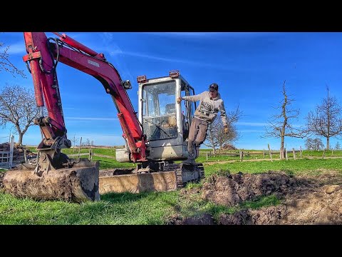 Угнав ЕКСКАВАТОР у ДІДА. У 87 років працює на своїй фермі у Швейцарії