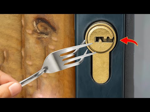 Emergency Door Opening Without Key That Billions of People Don't Know! Useful Tips