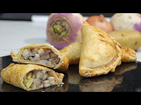 CORNISH  PASTY  Traditional BRITISH pastry CORNWALL  @HYSapientia