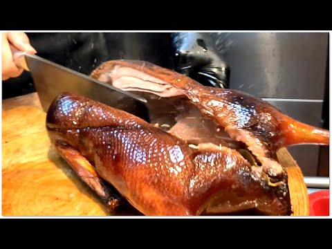 香港燒鵝 Tangerine Peel Roast Goose So Fragrant Yummy 陳皮燒鵝新鮮出爐即斬 熱辣辣 爆煙爆汁 華哥華山論武 太極出招 嘆為觀止 香港美食 榕記陳皮燒鵝