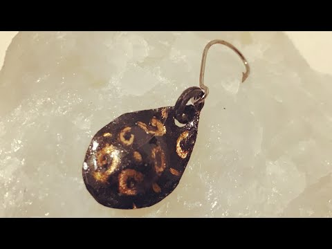 Самодельная, уловистая, колебалка по форели,окуню. Гравировка, покрытие лаком. Демонстрация игры.