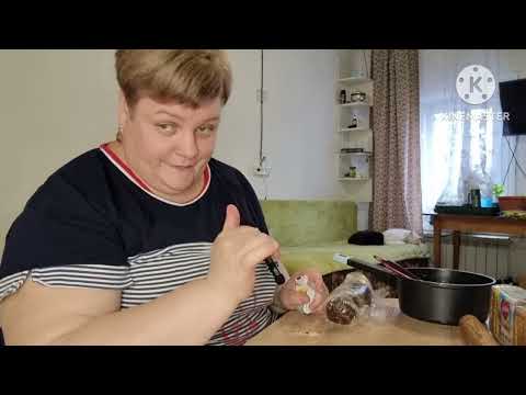 CHOCOLATE SAUSAGE AND OF COURSE I GRUMP AT THE COMMENTS ANSWER TO AUNT 🤣🤣🤣