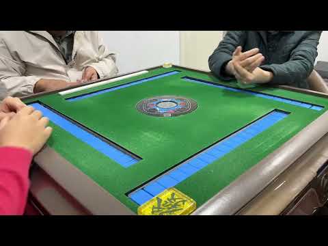 Mahjong243. 廣東牌10番512有花🀄️衝守對決局四回之三：Con仔又傻吓傻吓，以為自己做莊孖正花自摸有10番，空歡喜一場🙈😂