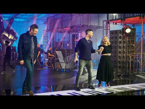 kelly clarkson, blake shelton, and adam levine being chaotic for over 7 minutes
