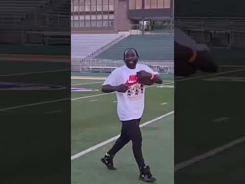 Terence Crawford Linked Up With NFL Legend Michael Vick 🏈