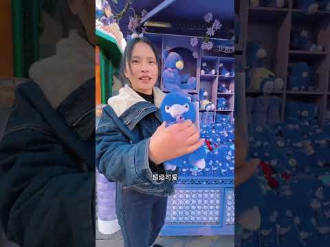 抵达新疆，带老爸逛国际大巴扎，体验不一样的西域风情 #记录生活 #大巴扎 #南北差异 #地方特产