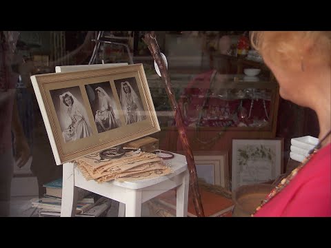 Daughter Finds Mom's Lost Wedding Photos Auctioned Off By Storage Facility
