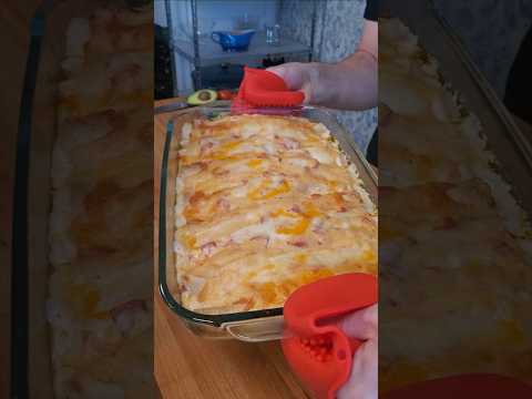 Stop Making Dry Enchiladas 😩#ChickenEnchiladas #CheeseSauce #MexicanFood #ComfortFood