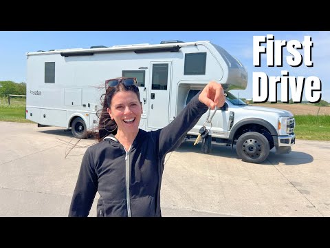 Picking up our New RV and MOVING In! (4x4 Dynamax Isata 6 30FW)