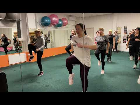 Функционал🔥💪 Для любителей пропотеть с драйвом, под музыку 💃 Полная тренировка.