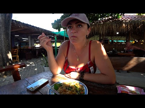 A DAY IN MY LIFE IN THAILAND WITH MY MOM