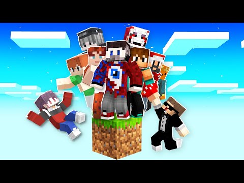 😱10 Друзей на ОДНОМ БЛОКЕ в Майнкрафт!