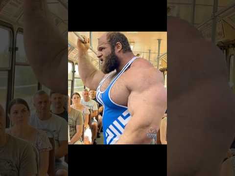 WE ARE NOT LIKE EVERYBODY ELSE #bodybuilding #publicreaction #bodybuilder