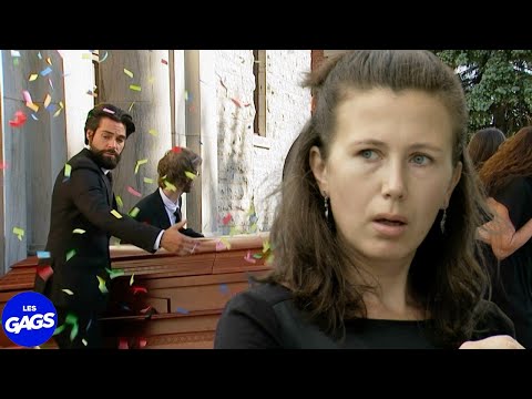 En pleine funérailles... | Juste Pour Rire Les Gags