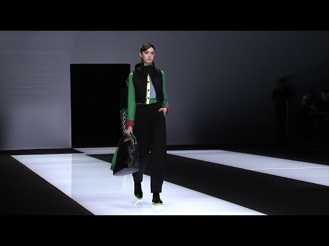 Emporio Armani - 2016 Fall/Winter Womenswear Fashion Show