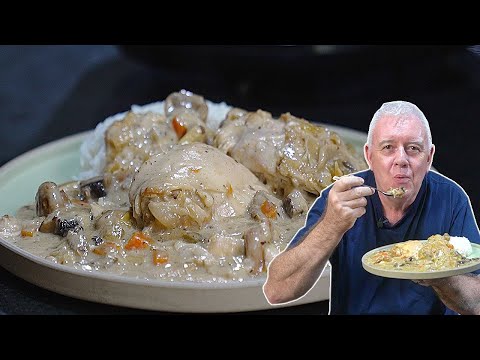 EASY SLOW Cooked - Creamy Mushroom Chicken with Thyme and some Veggies