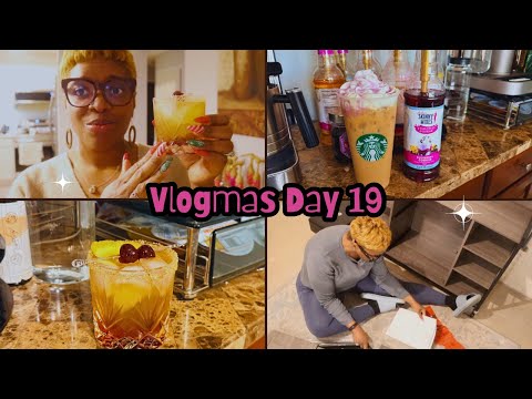 Vlogmas Day 19 | Panera Greek Salad | Blueberry Cobbler Iced Latte | Bartesian Holiday Old Fashioned