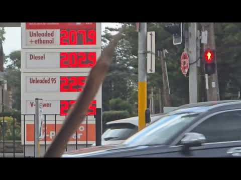 Prices are sky-high. How much does real estate cost in Sydney? How much does rent cost in Australia?