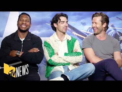 Jonathan Majors, Glen Powell & Joe Jonas on 'Devotion' & Their Friendship | MTV News