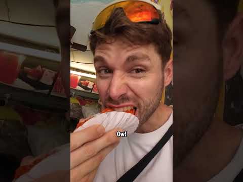 ๐ฎ๐ณ Cool Indian Uncle sells the best bread!