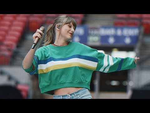 reputation Stadium Tour- Behind The Scenes