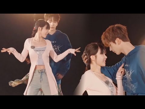 Xu Mengjie and Yu Chengen dance closely, hugging waist and touching head, which is super ambiguous