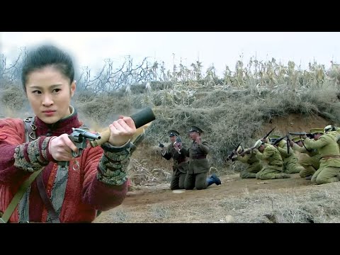 Anti-Japanese Movie! Japanese soldiers chase a girl, but she makes them surrender with a grenade.