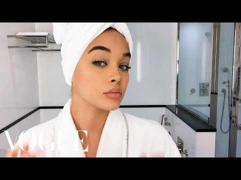 Model Jasmine Sanders’s Golden Barbie Beauty Tutorial | Vogue