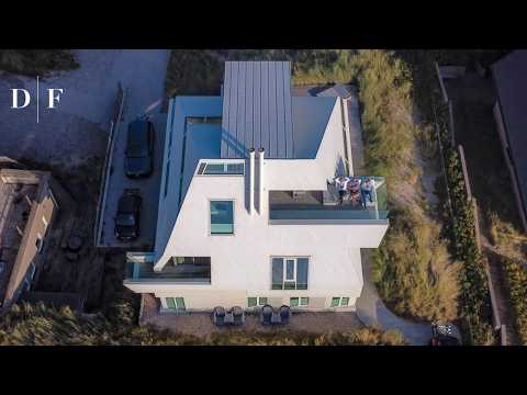 Contemporary beach house in North Holland