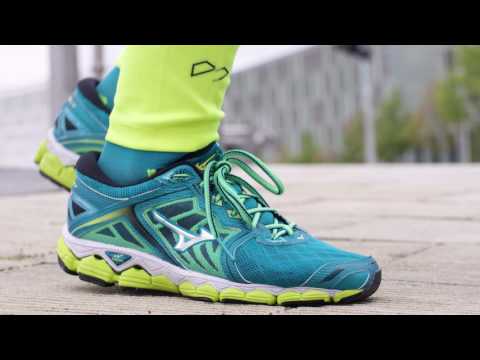 Mizuno - The Wave Sky Footwear