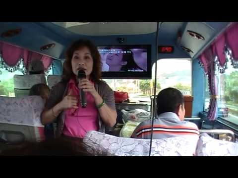 導游小姐很會講笑話