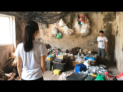 Factory girl rents a shabby house and renovates it until she quits and moves out