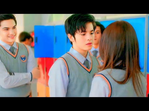 الفتاة الأكثر ثراء تهين جميع زمايلها ولما بتبقى فقيره بيضربوها ويزلوها بس بيحميها الطالب اللي بتكرهو