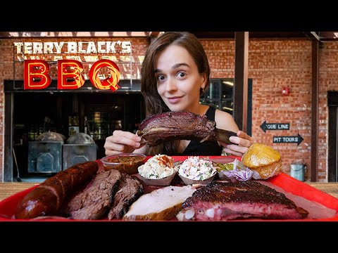 French Girl Tries Real Texas BBQ for the First Time!