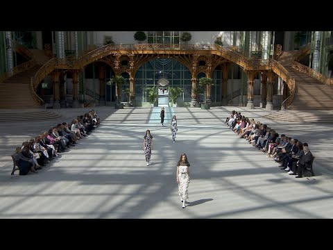 Cruise 2019/20 Show – CHANEL Shows