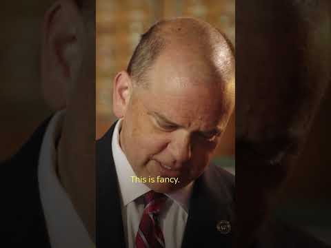 The Queen Mother would be so proud her pen is being put to good use... #joelycett #sarahmillican