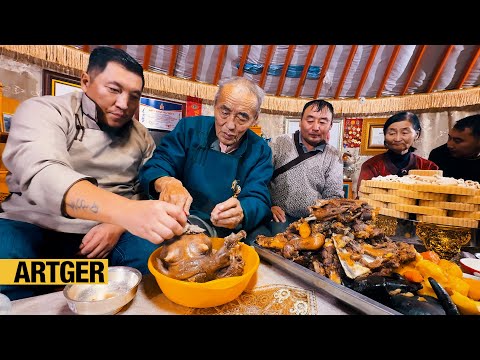 Mongolian Republic Day Feast! A Day with a Nomad Herder Family in the Vast Steppe!