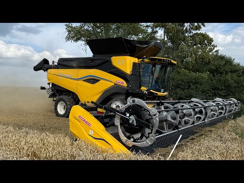 NEW HOLLAND CR11‼️ Робота в полі цього жовтого монстра😍😍