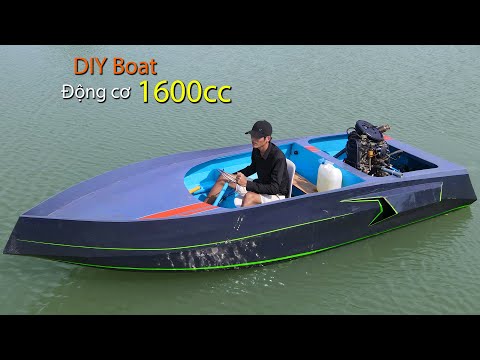 Super boat powered by 1600cc scrap car engine