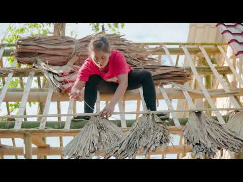 Roof the kitchen and complete the mud walls for the house | Hoang Thị Tâm - Freebusshcraft