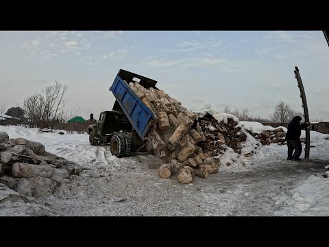 We are working! Firewood delivery by ZIL-130!