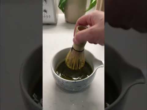 Make an iced MUD\WTR matcha latte with me!