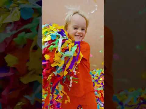 أمي و كريس اللعب في مربع المتاهة