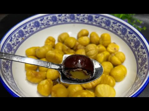 板栗去壳原来这么简单，只需一把勺子就搞定，3秒一个，真厉害#板栗去壳妙招 #板栗 #保存板栗的方法