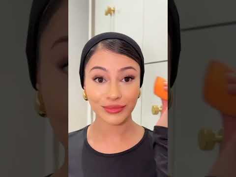 Doing my sister's makeup - hazera