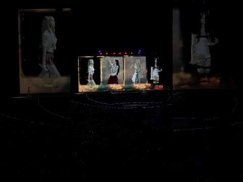 #blackpink “STAY” live from the #deadlineworldtour Barcelona