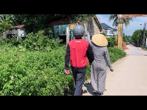 Unemployed couple bought an old house for only $3000 and renovated it to live in