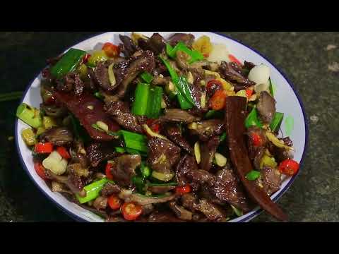 爆炒香辣猪心 排骨炖芋头 白灼秋葵