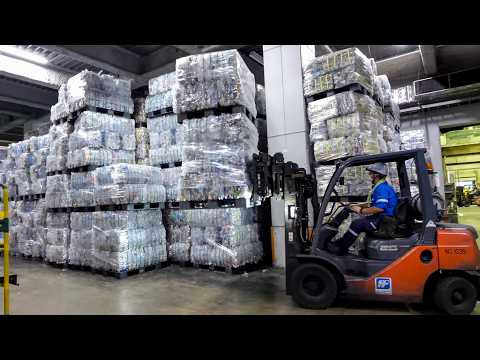 脅威のリサイクルプロセス。年間２.４万トンのペットボトル再生プロセス