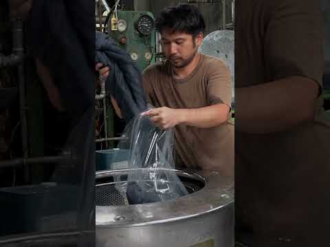 The process of making avant-garde clothes with the Nishijin kimono band. #shorts #short